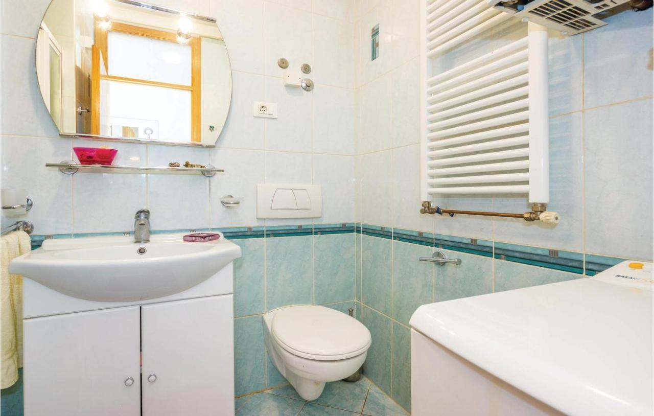 1 Bedroom Amazing Apartment In Rijeka Exterior foto